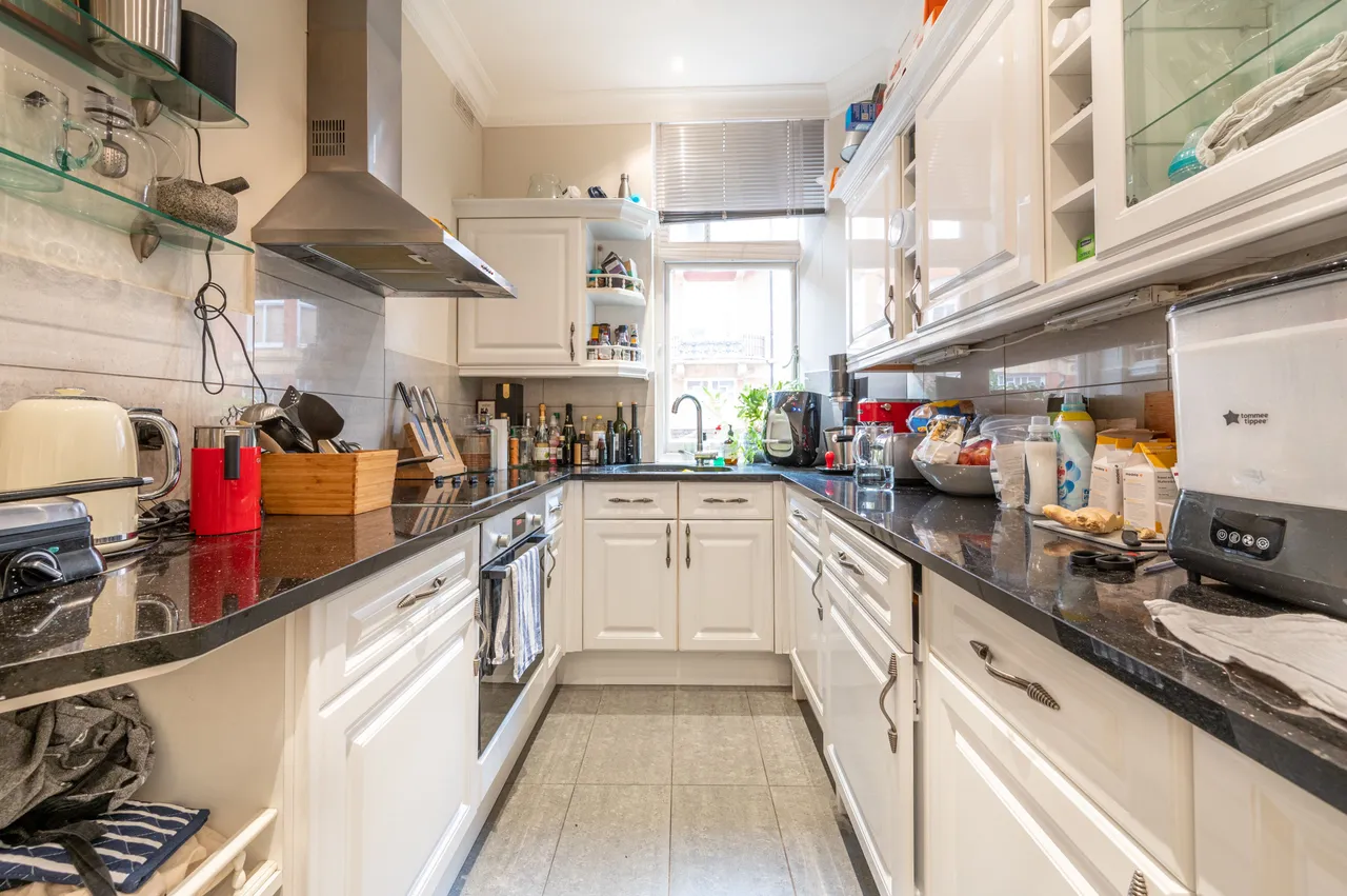 91 Montagu Mansions, London, photo 4