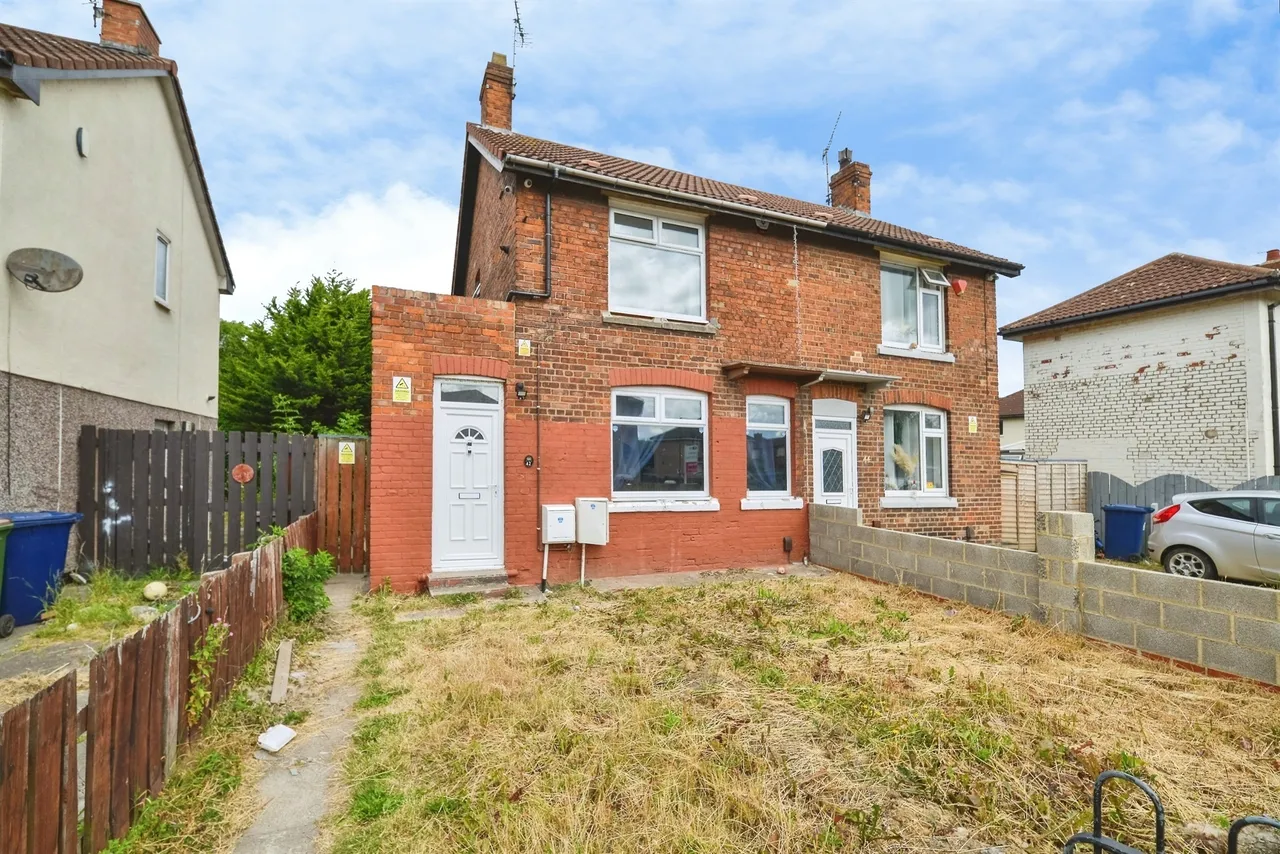 2 bed house for sale — Eastcroft Road, Middlesbrough