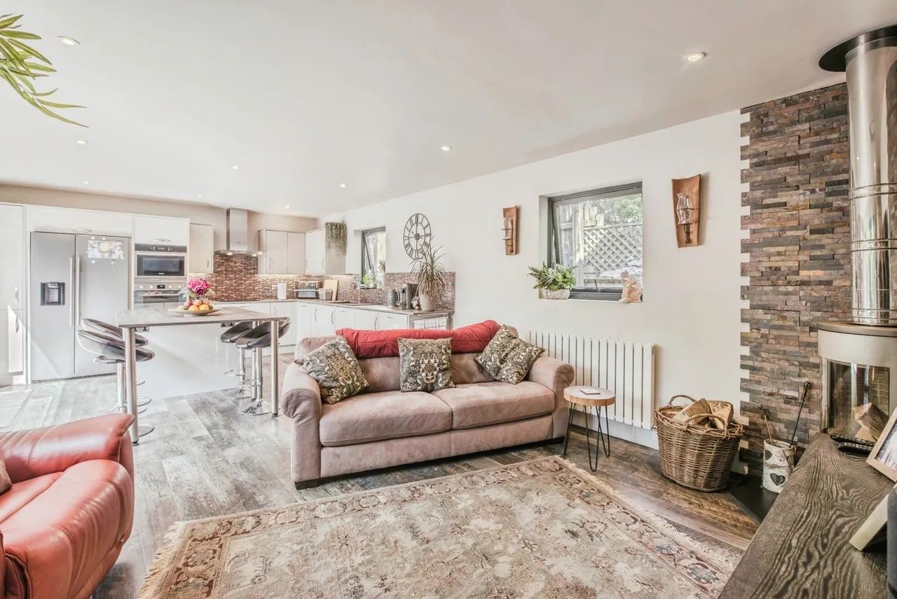 Glyn-y-Mel Road, Lower Town, SA65, photo 8