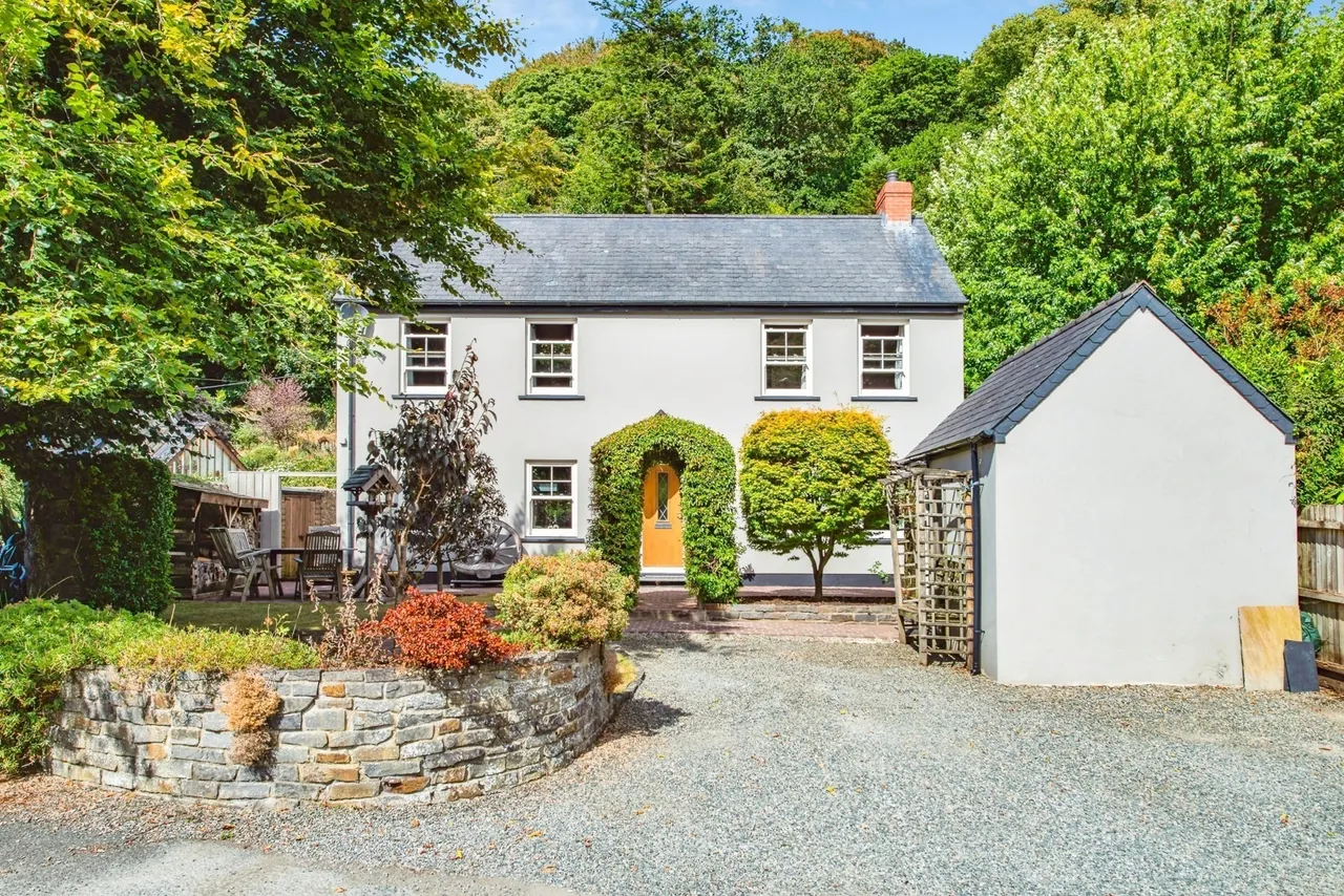 Glyn-y-Mel Road, Lower Town, SA65, photo 25