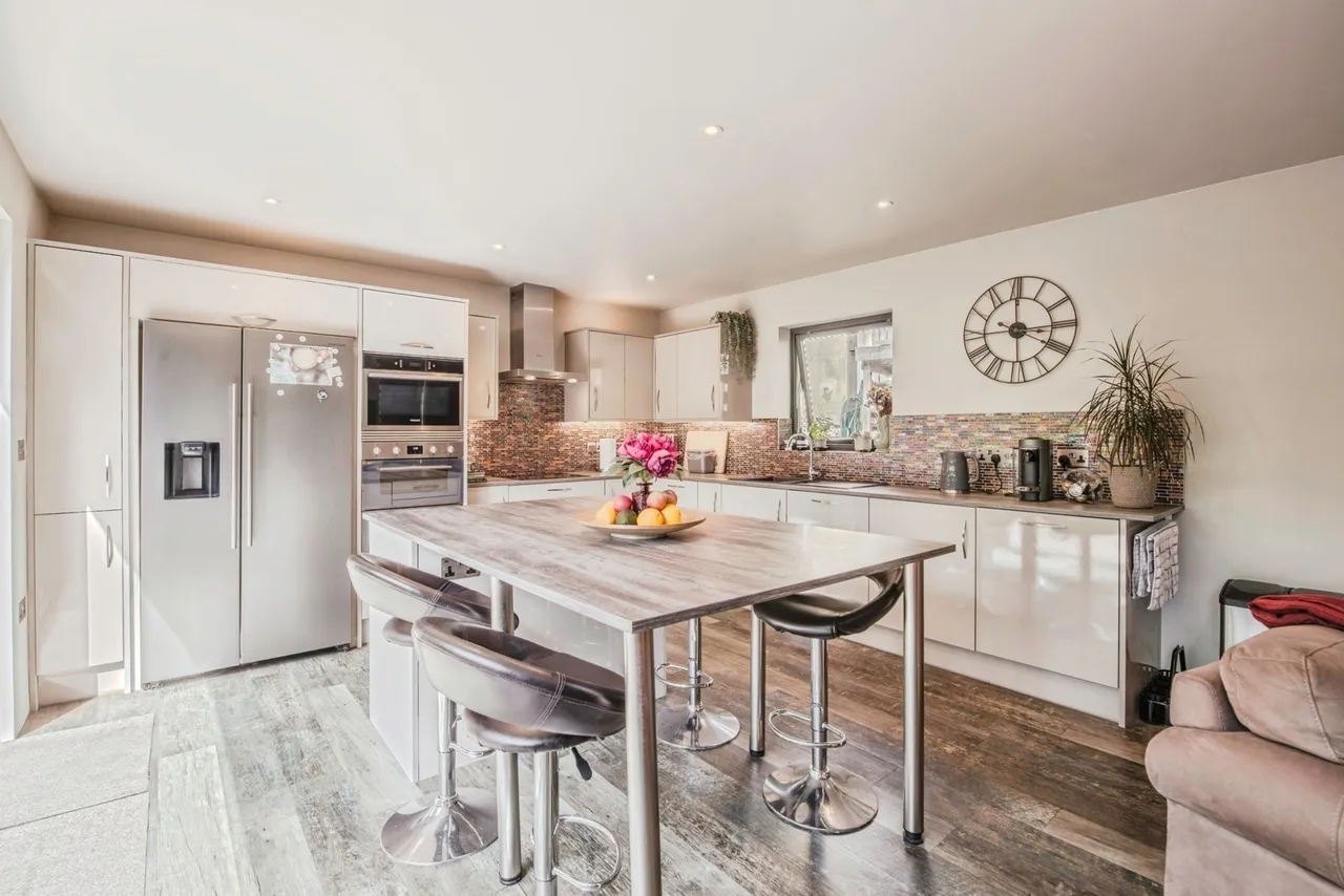 Glyn-y-Mel Road, Lower Town, SA65, photo 5