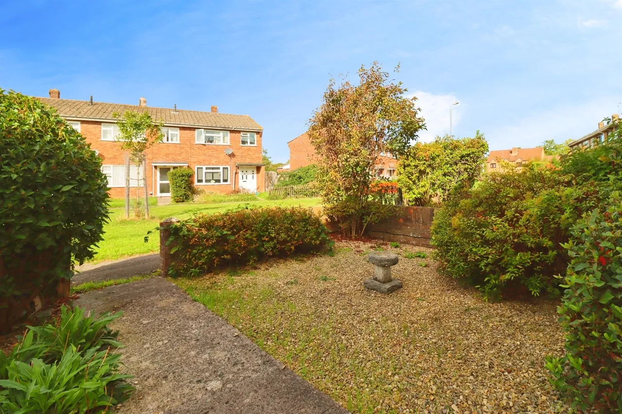 Lyndale Road, Yate, BS37, photo 2