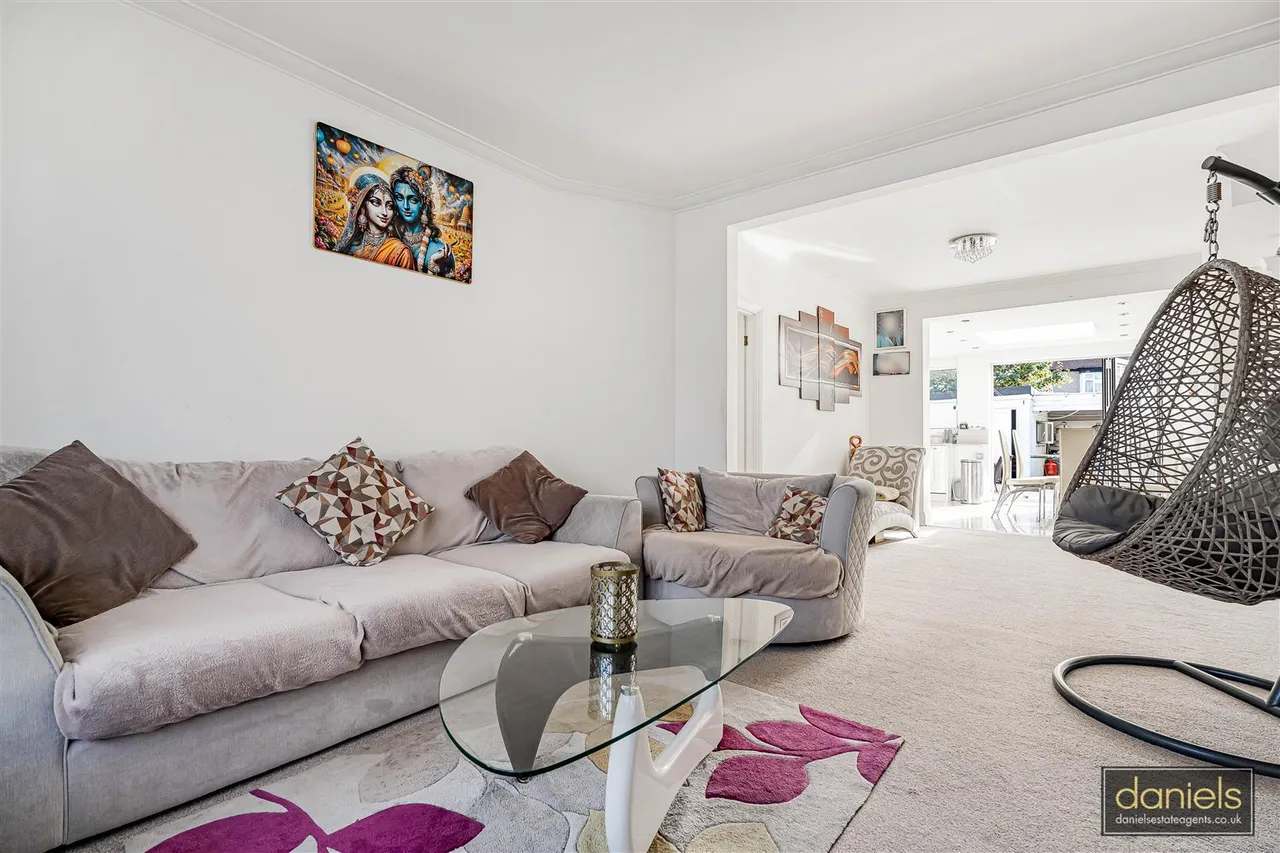 Elms Gardens, Wembley, HA0, photo 6