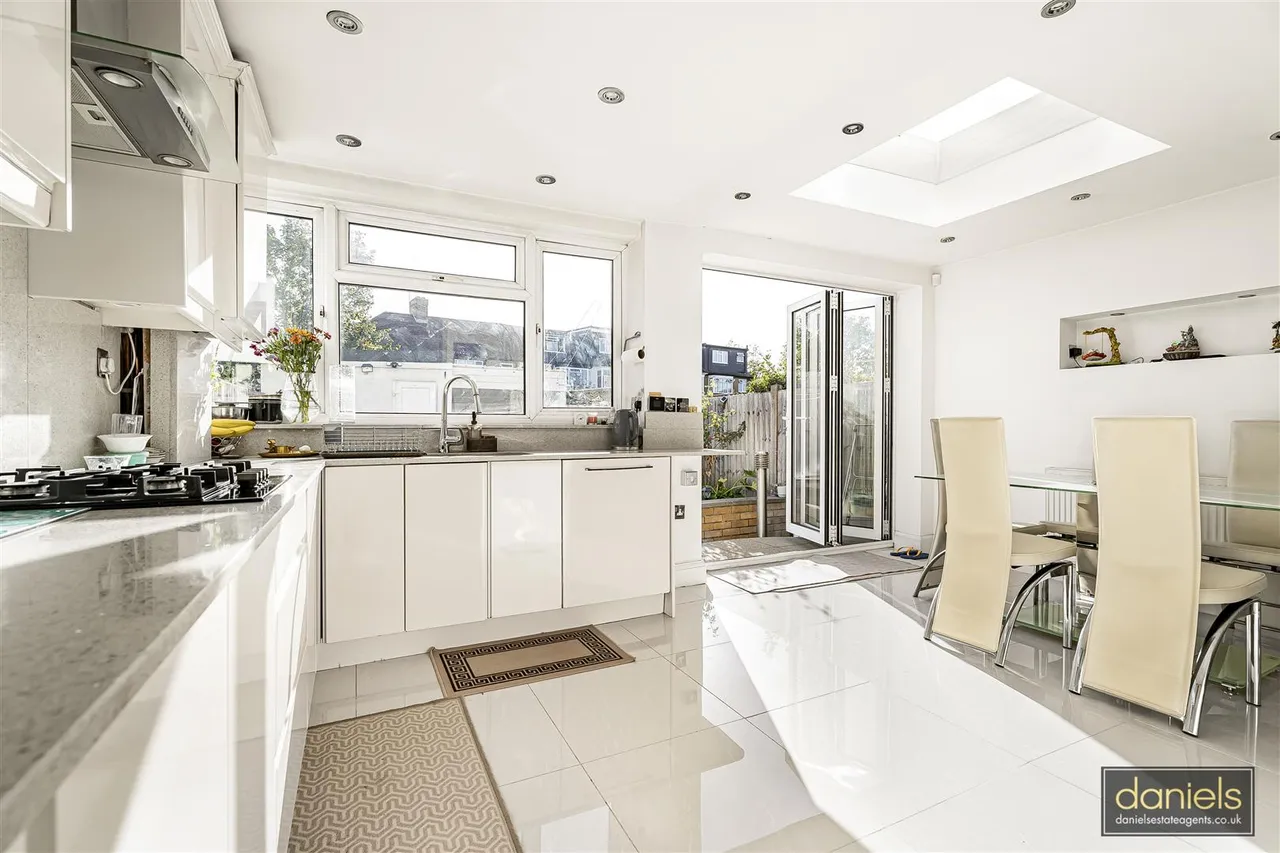 Elms Gardens, Wembley, HA0, photo 10