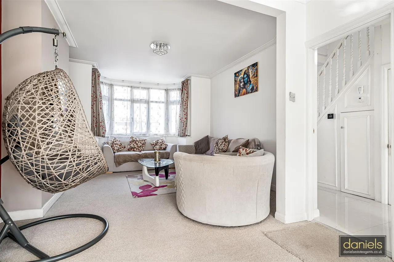 Elms Gardens, Wembley, HA0, photo 2