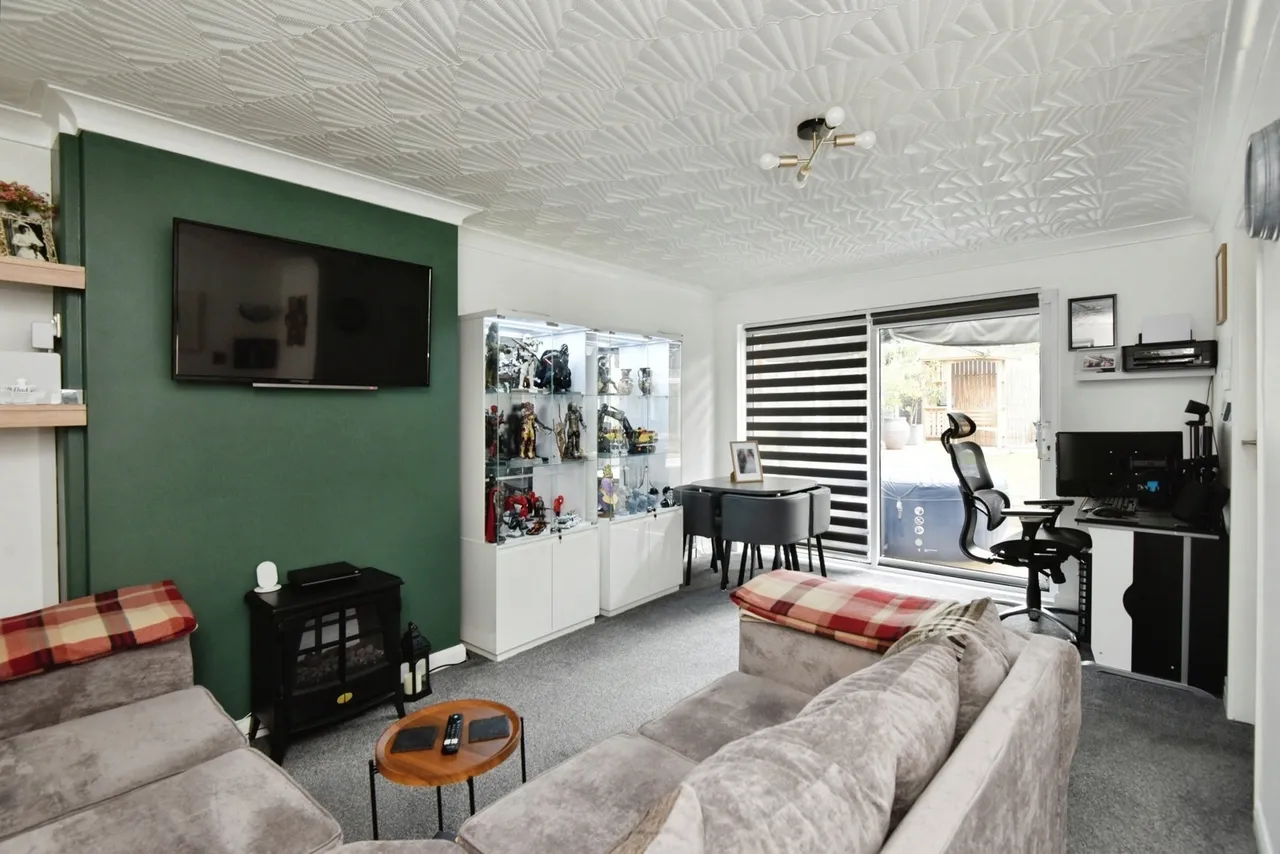 Oakwood Crescent, Sandbach, CW11, photo 8