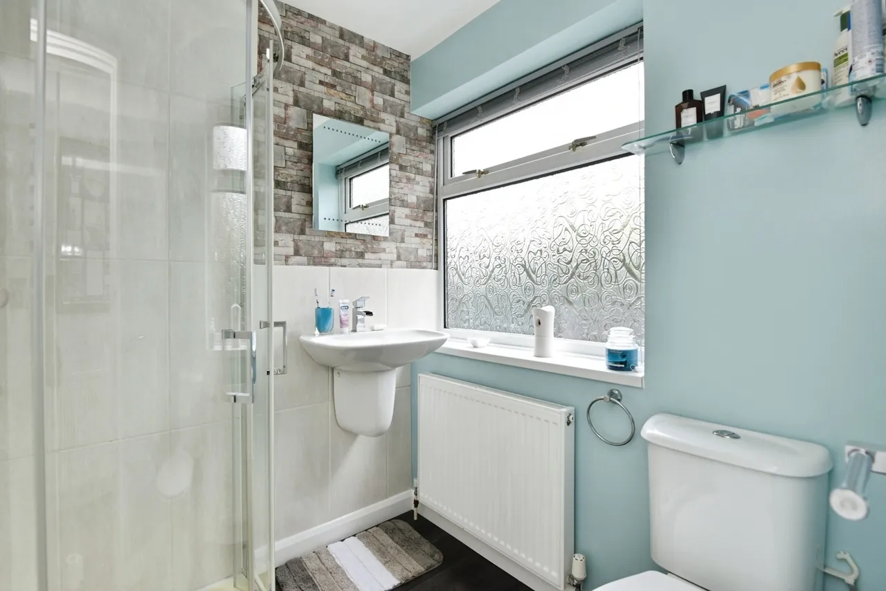 Oakwood Crescent, Sandbach, CW11, photo 13