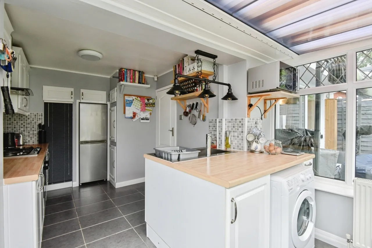 Oakwood Crescent, Sandbach, CW11, photo 2