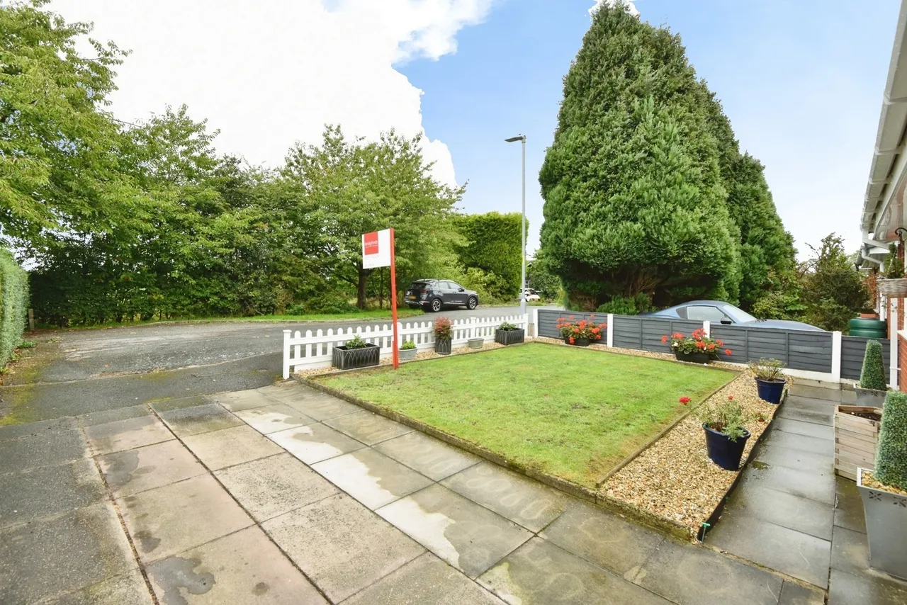 Oakwood Crescent, Sandbach, CW11, photo 18