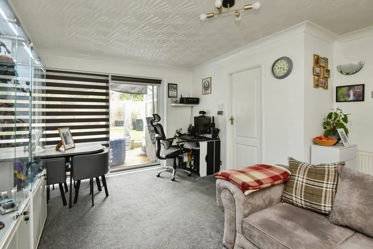Oakwood Crescent, Sandbach, CW11, photo 7