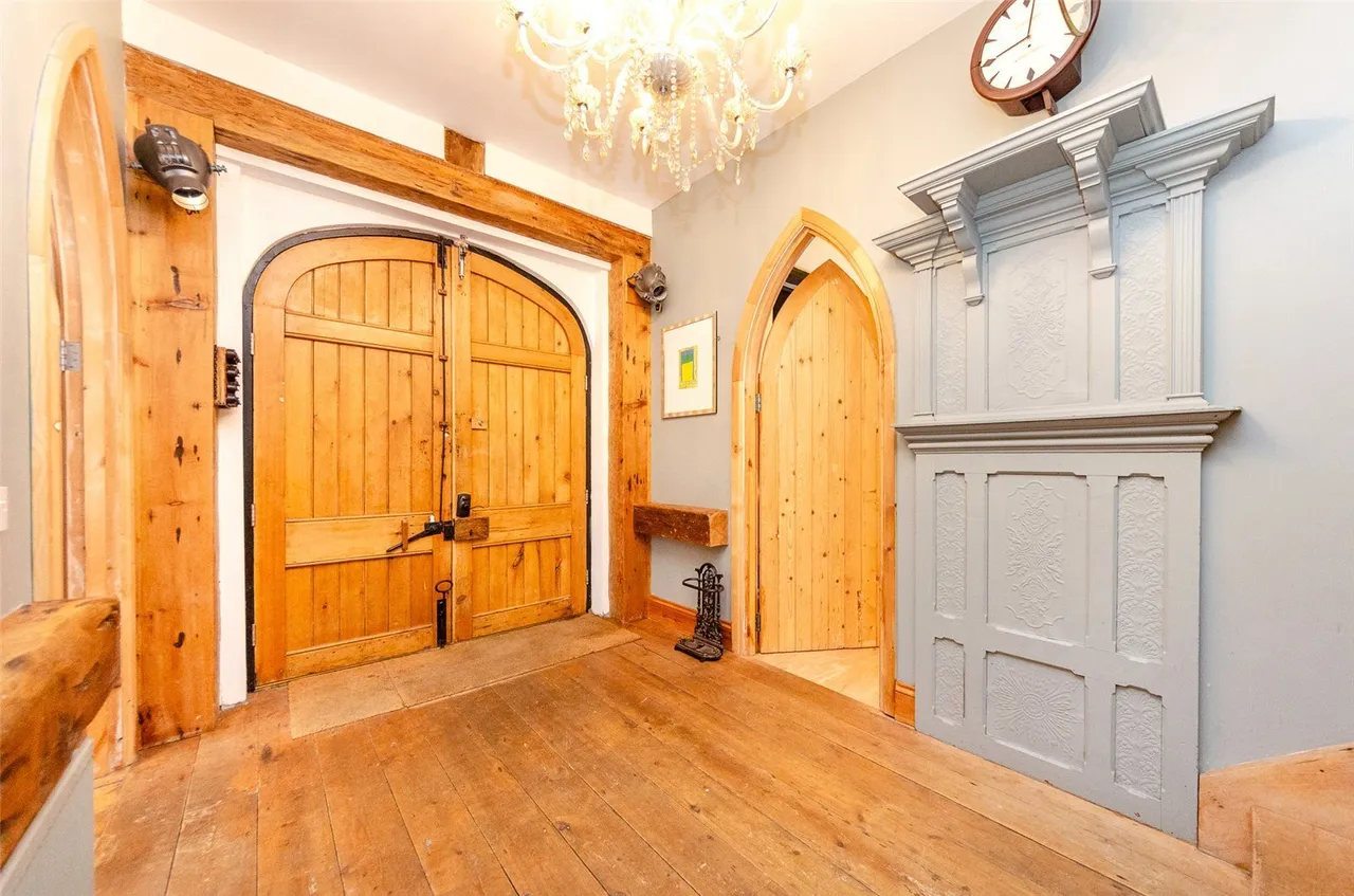 Bryn Crwn, Cwm-y-Glo, photo 29