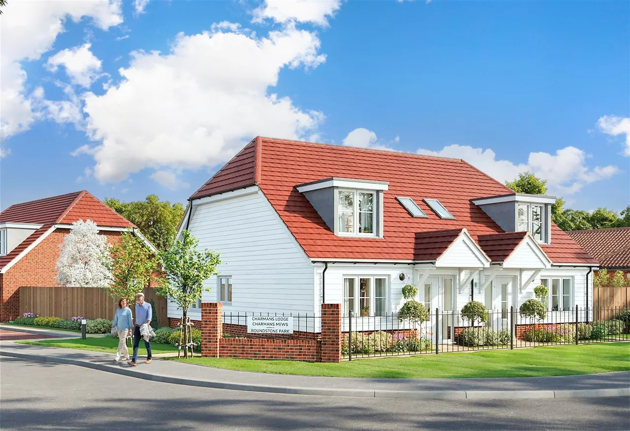 Worthing Road, Southwater, RH13, photo 2