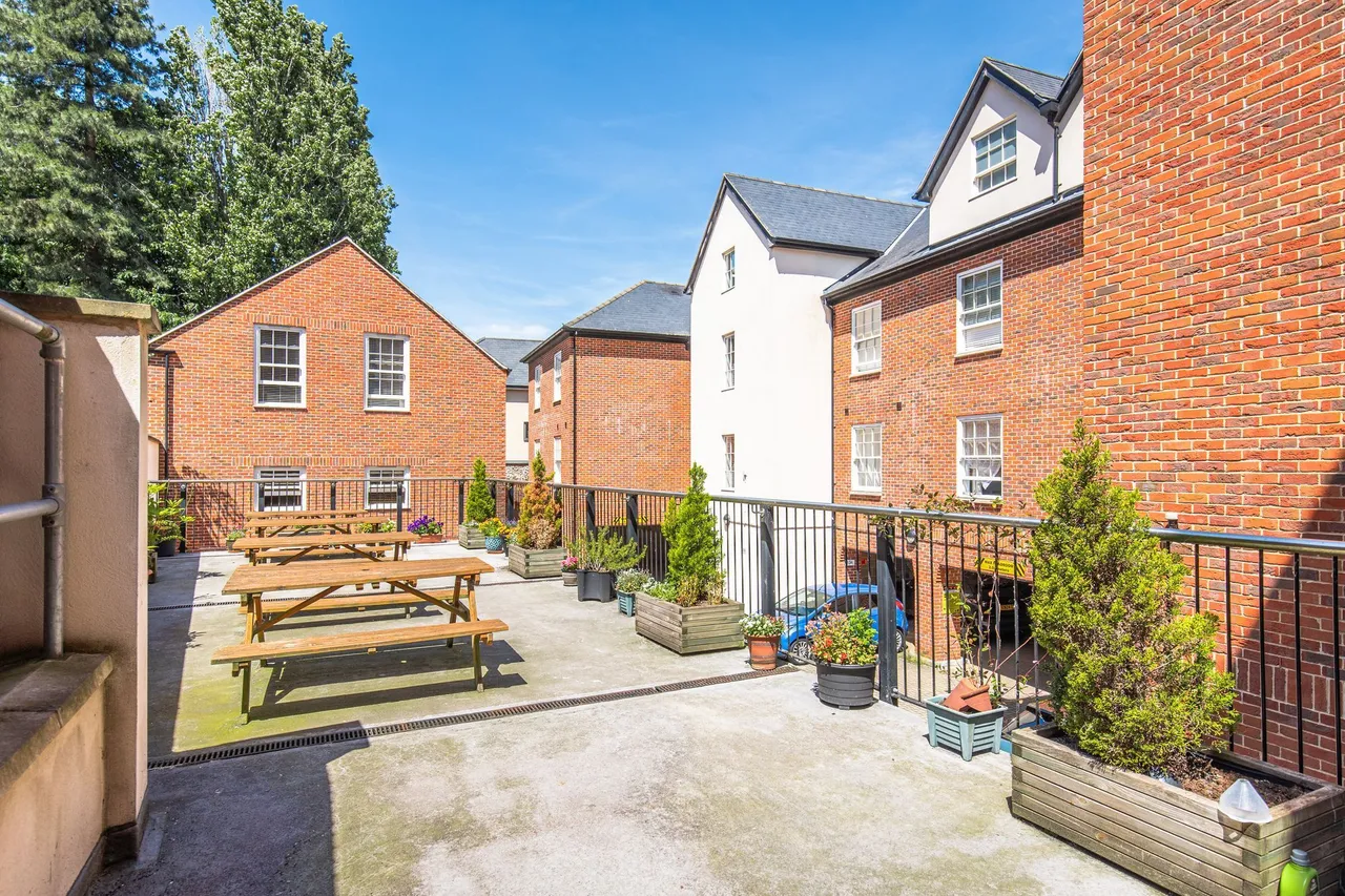 Second Floor Apartment in Norwich Clo, photo 4