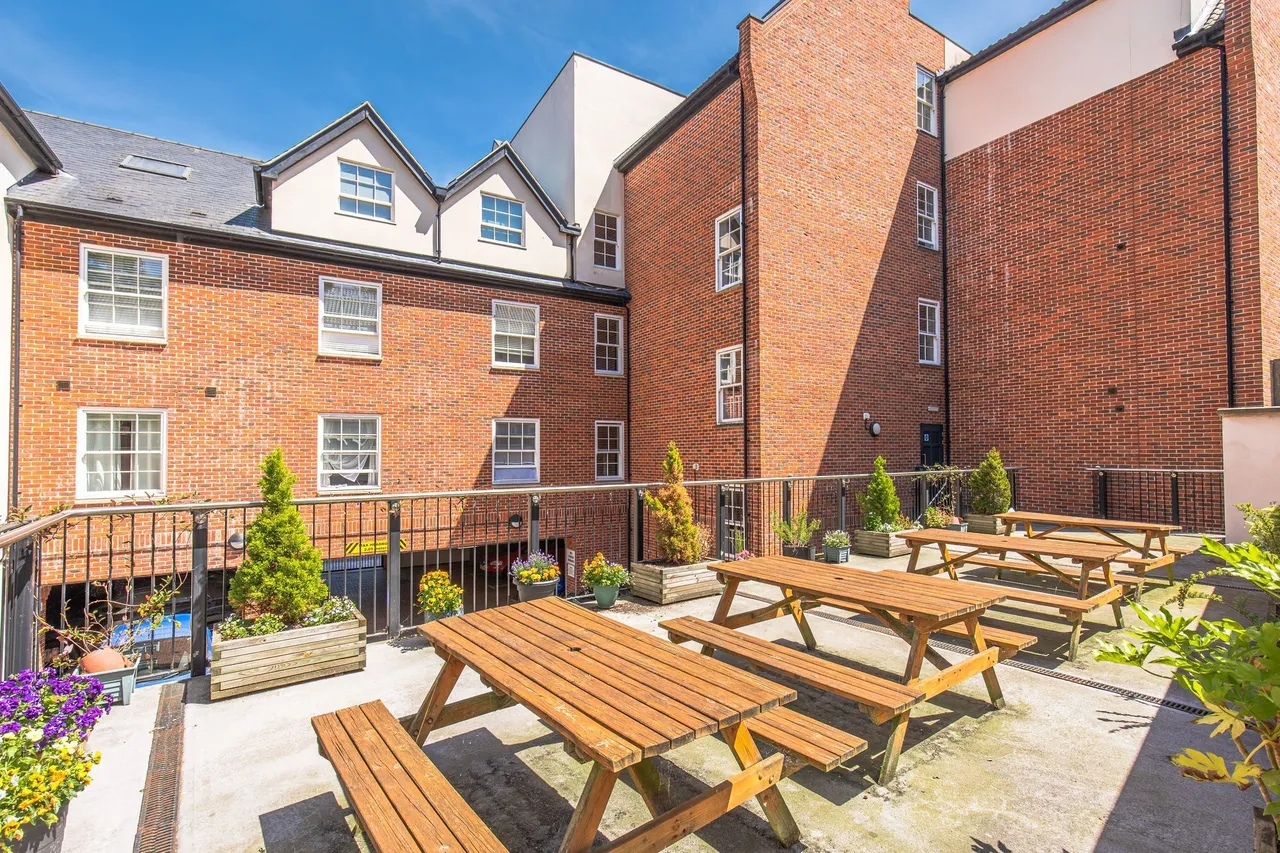 Second Floor Apartment in Norwich Clo, photo 16