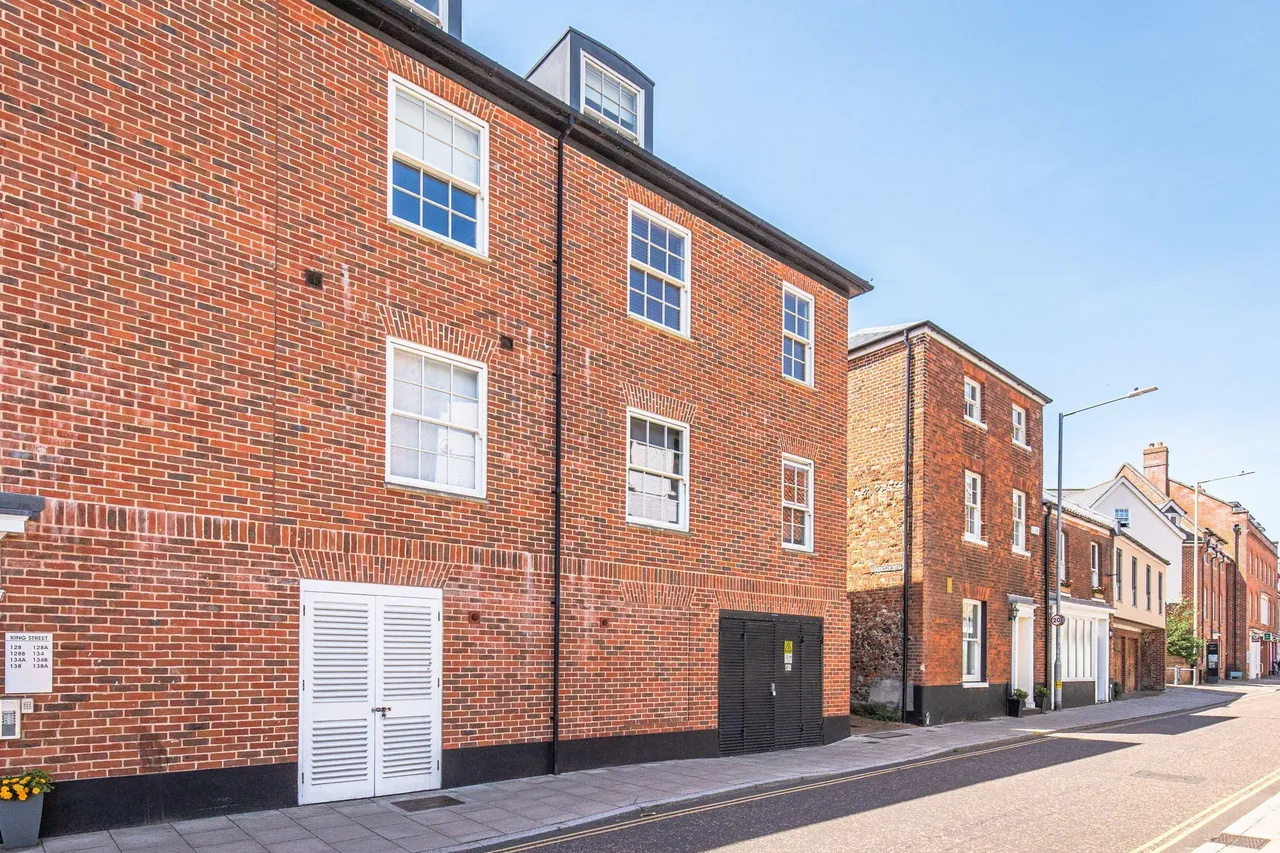 Second Floor Apartment in Norwich Clo, photo 2