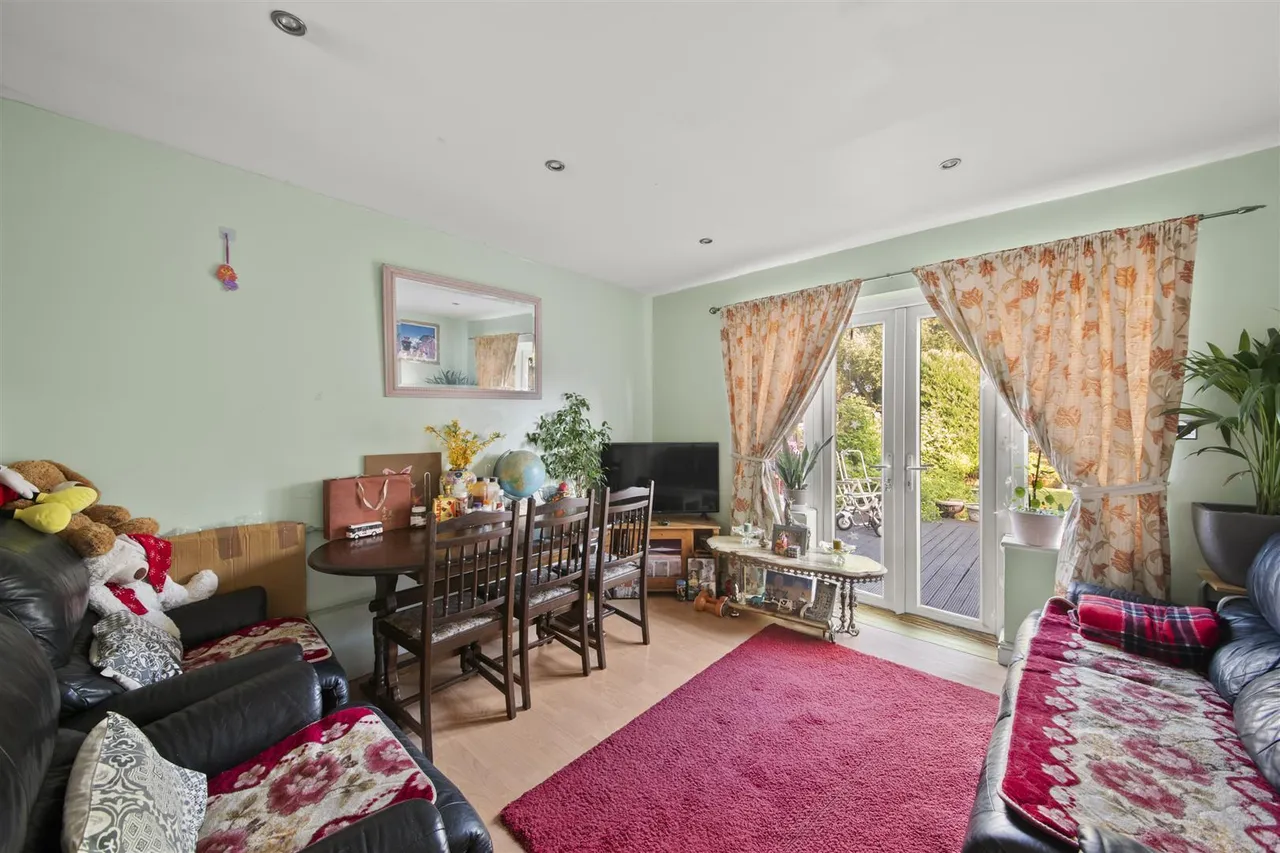 Reynolds Road, Hayes, photo 5