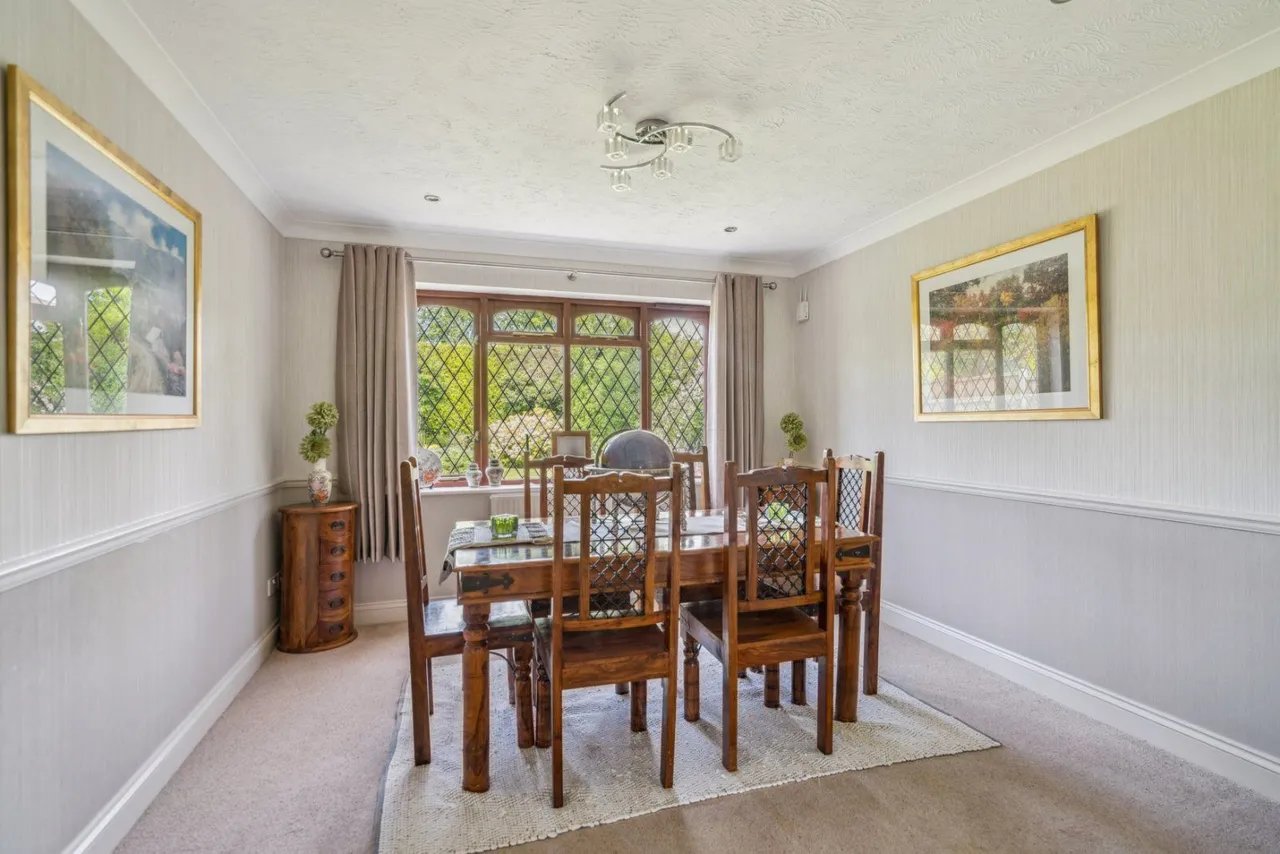 Denham Walk, Chalfont St. Peter, Gerrards Cross, SL9 0EN, photo 6