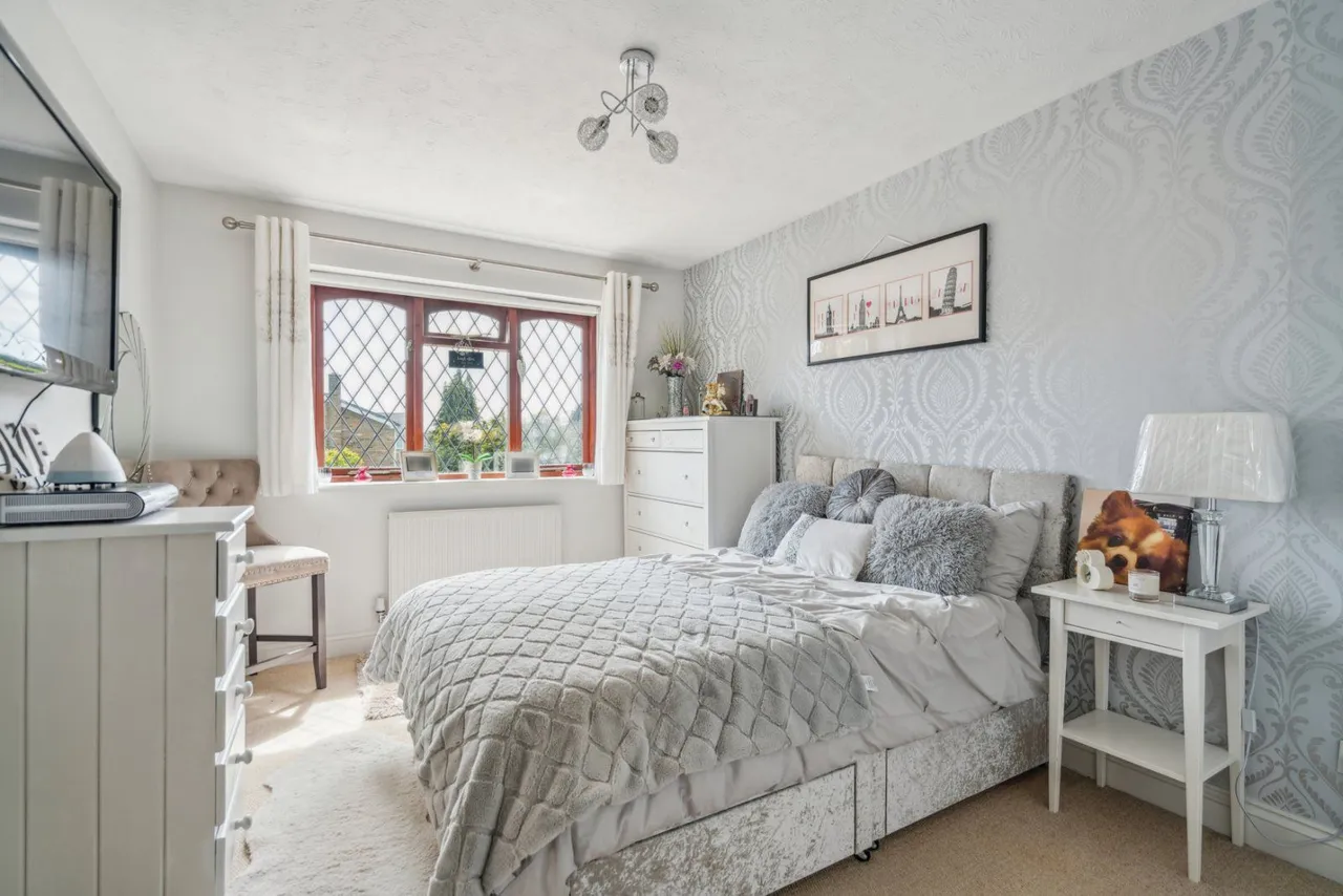 Denham Walk, Chalfont St. Peter, Gerrards Cross, SL9 0EN, photo 7