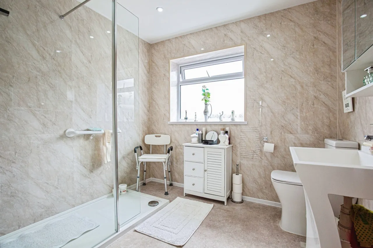 Kipling Drive, Blackpool, FY3, photo 16