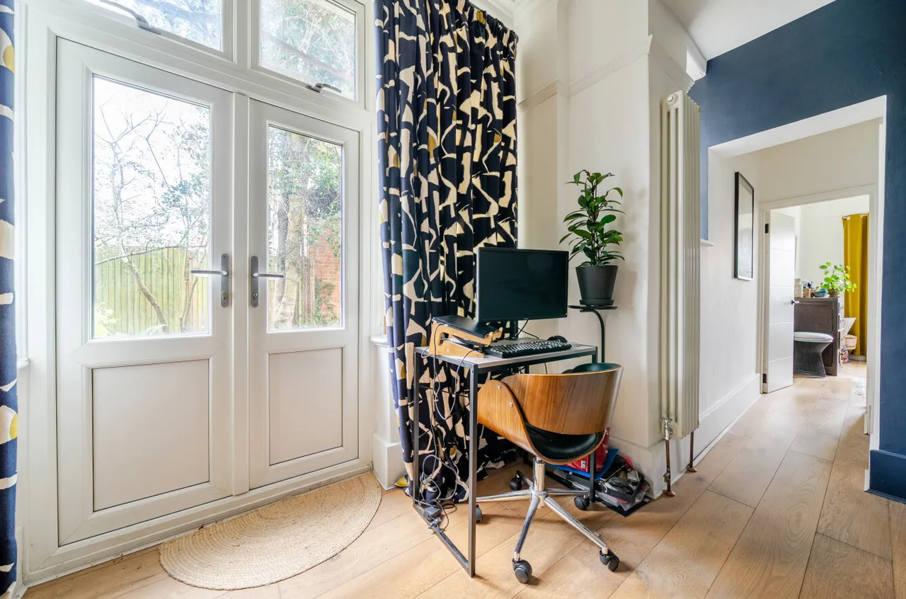 Lower Edgeborough Road, Guildford, GU1, photo 10