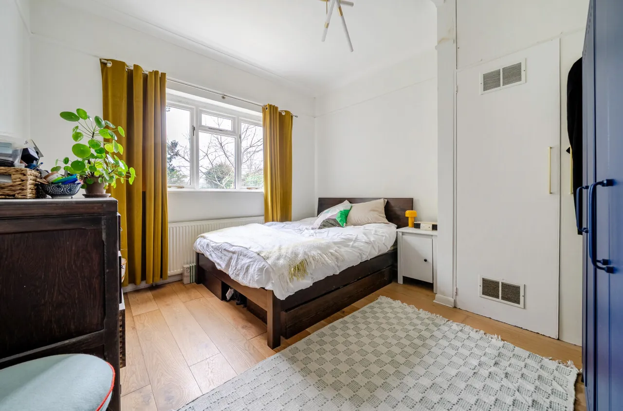 Lower Edgeborough Road, Guildford, GU1, photo 5