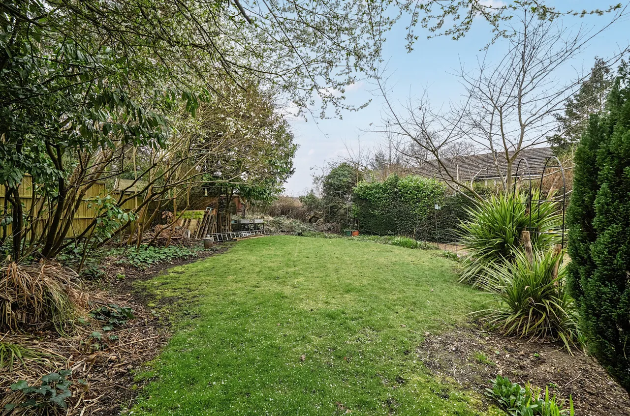 Lower Edgeborough Road, Guildford, GU1, photo 15