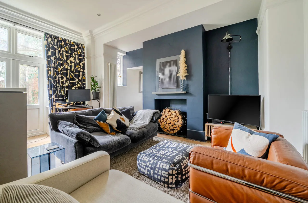 Lower Edgeborough Road, Guildford, GU1, photo 4