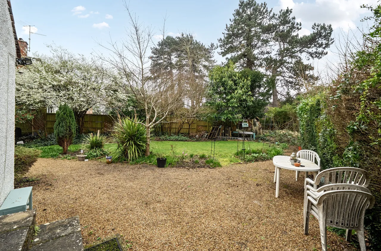 Lower Edgeborough Road, Guildford, GU1, photo 16