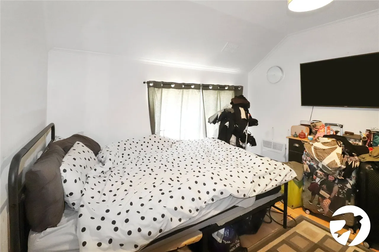 Rollesby Way, London, SE28, photo 5