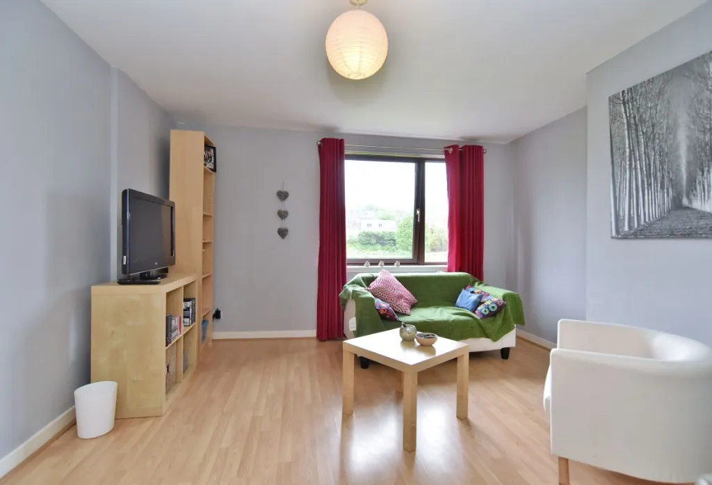 3 bed flat to rent, Morrison Drive, Garthdee, AB10