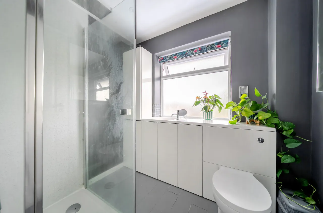 Larkfield Close, Lancing, BN15, photo 11