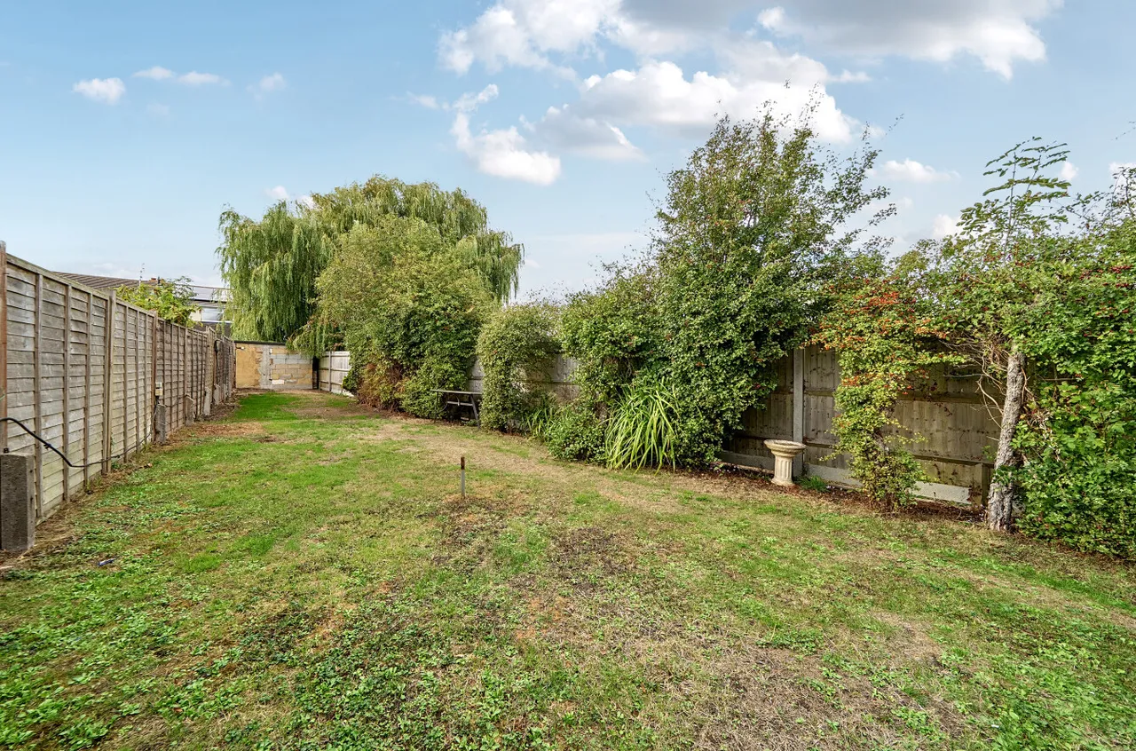 Larkfield Close, Lancing, BN15, photo 13