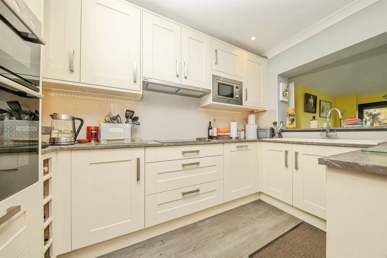 Rosemary Avenue, Felixstowe, photo 6