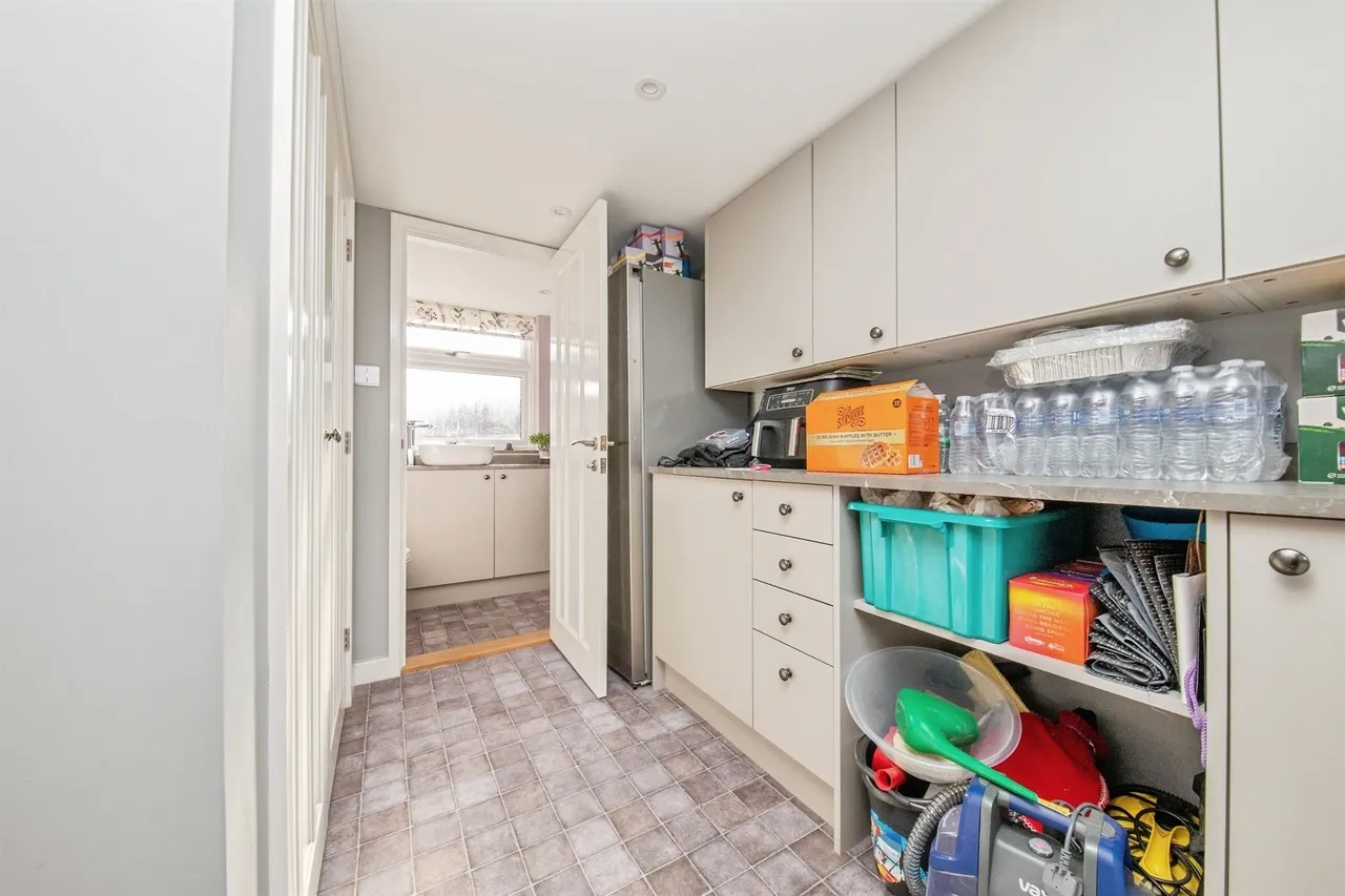 Rosemary Avenue, Felixstowe, photo 9