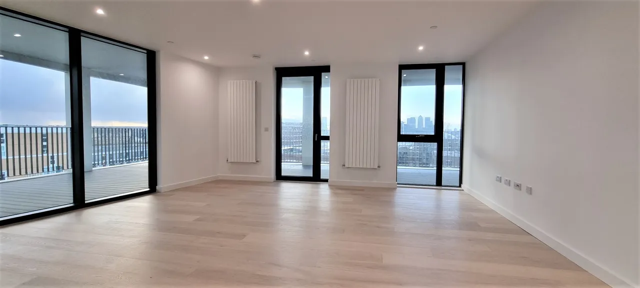 Schooner Road, Royal Wharf London, E16, photo 2