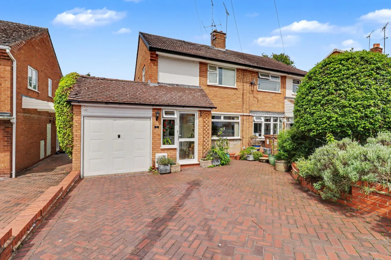 3 bed backing onto peaceful parish land for sale, Farmdown Road, Stafford