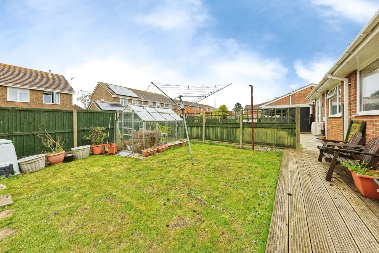 Joyes Close, Whitfield, Dover, Kent, CT16, photo 2