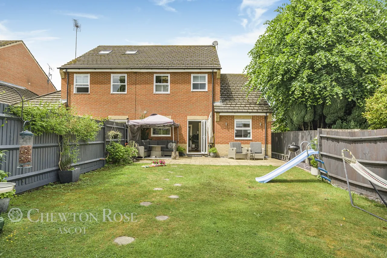 Macdonald Road, Lightwater, photo 4