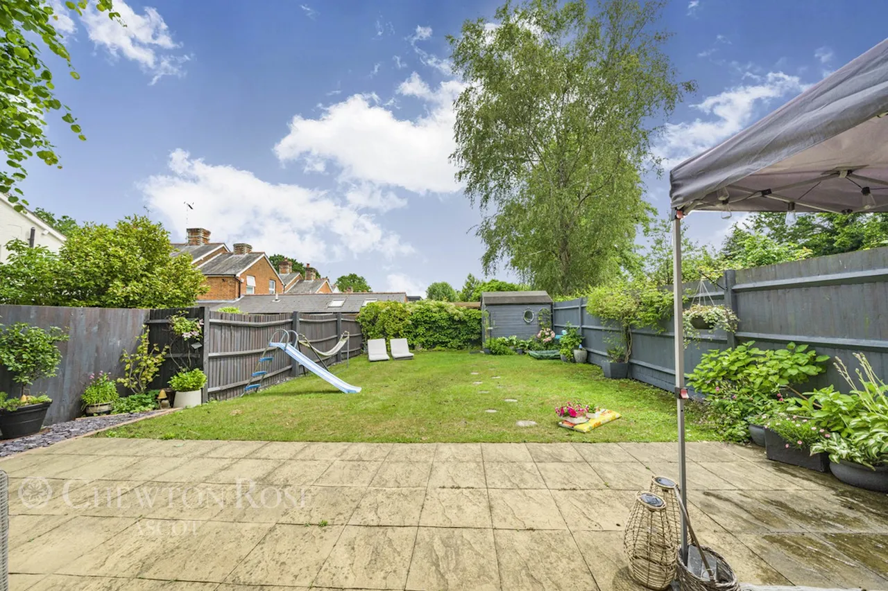 Macdonald Road, Lightwater, photo 20