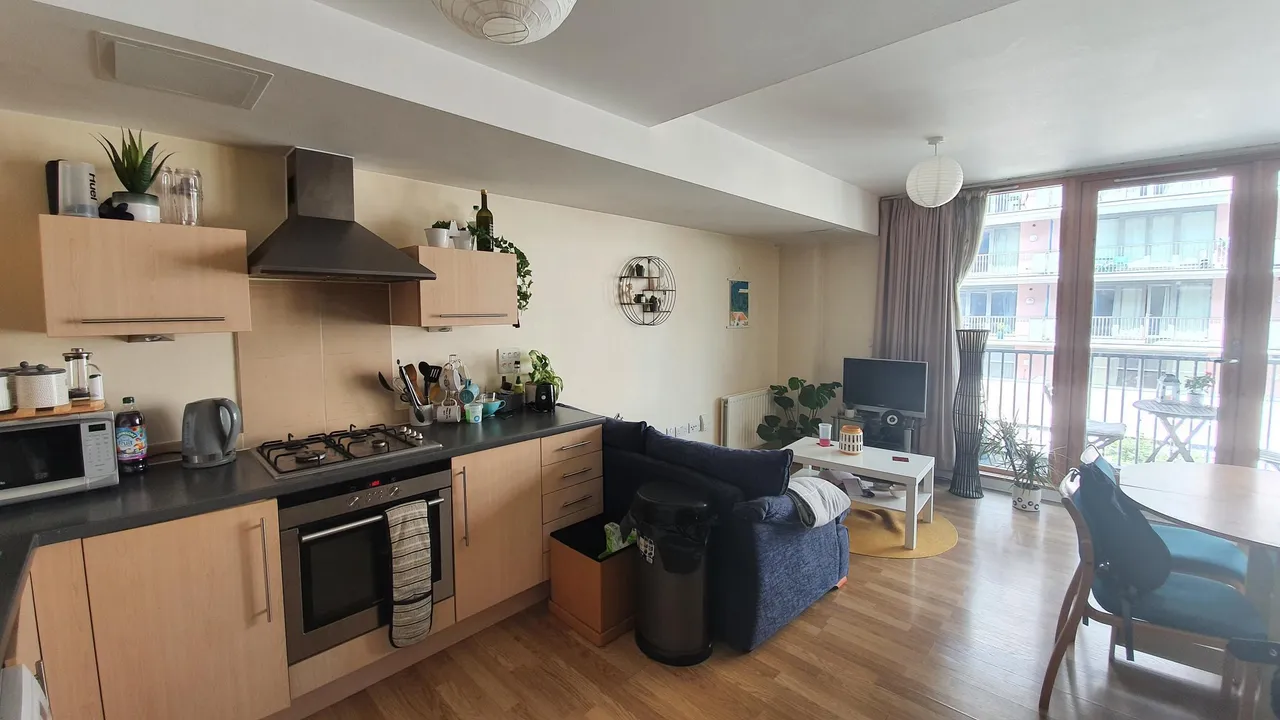 Cathedral Walk, BS1, photo 5