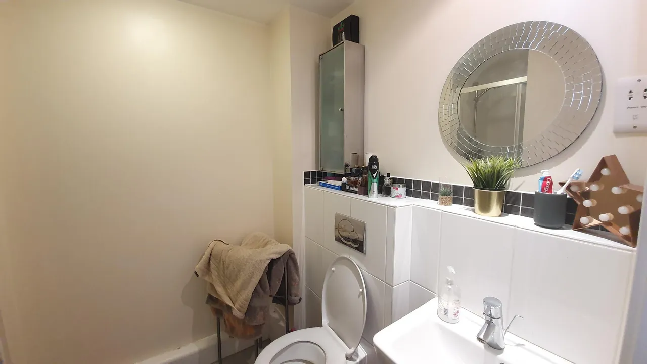 Cathedral Walk, BS1, photo 10