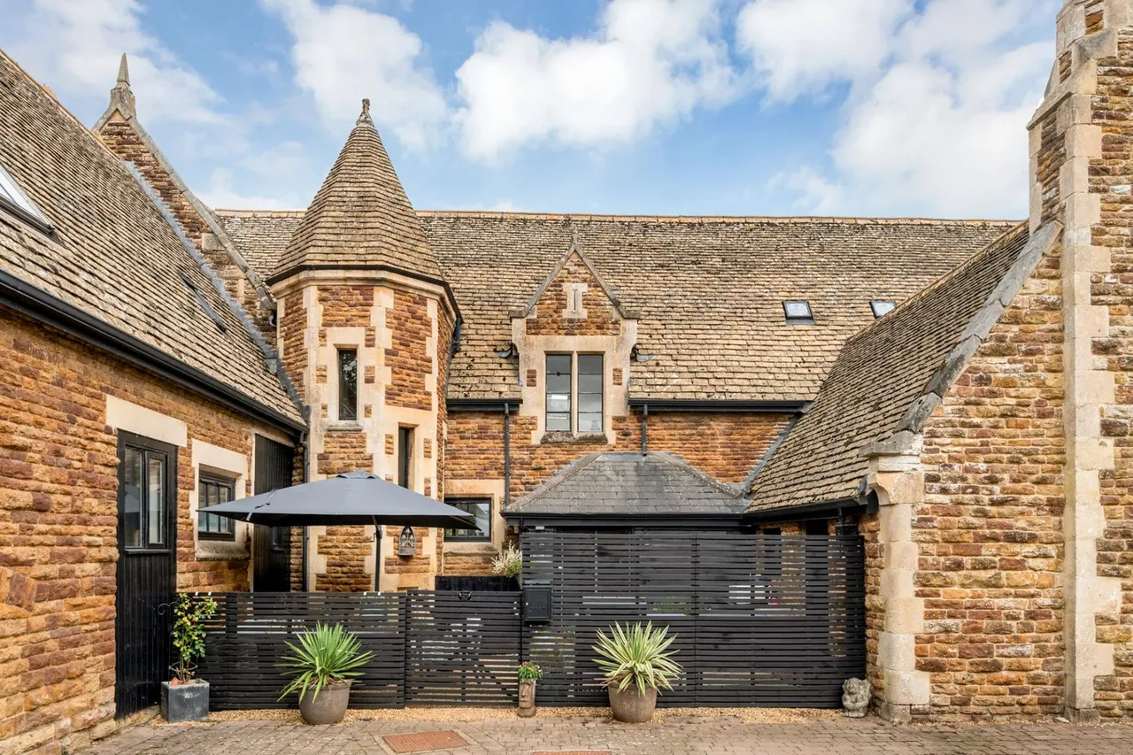 3 bed house for sale, Oakham Road, Ashwell, LE15