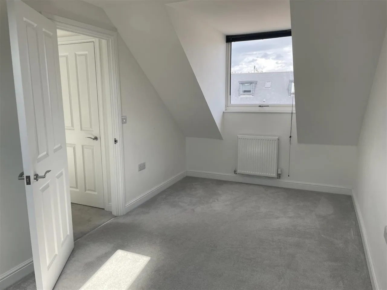 High Street, Cam, GL11, photo 11
