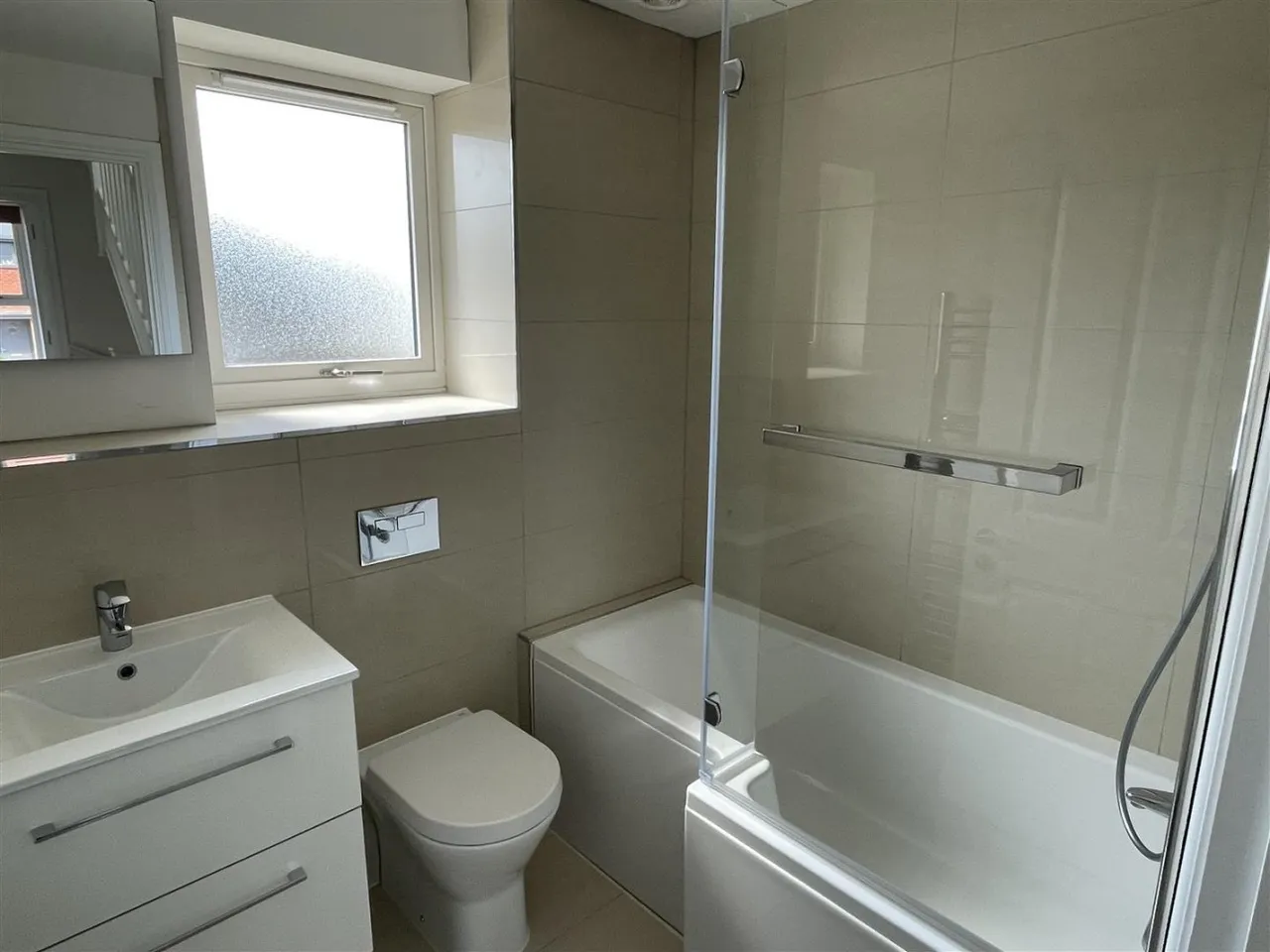 High Street, Cam, GL11, photo 9