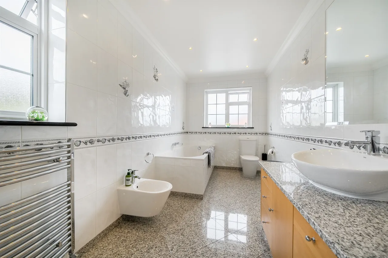 Uplands Park Road, Enfield, EN2, photo 21