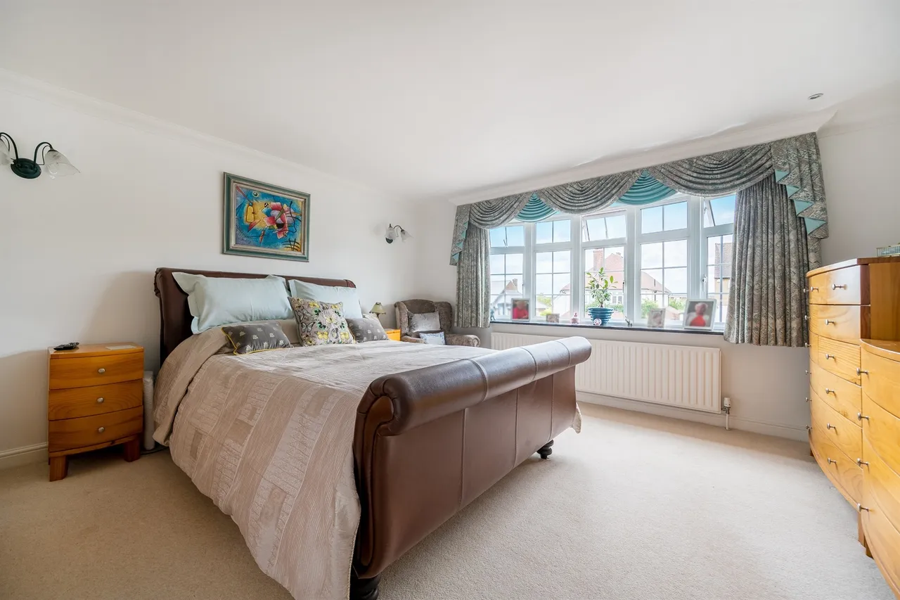 Uplands Park Road, Enfield, EN2, photo 11