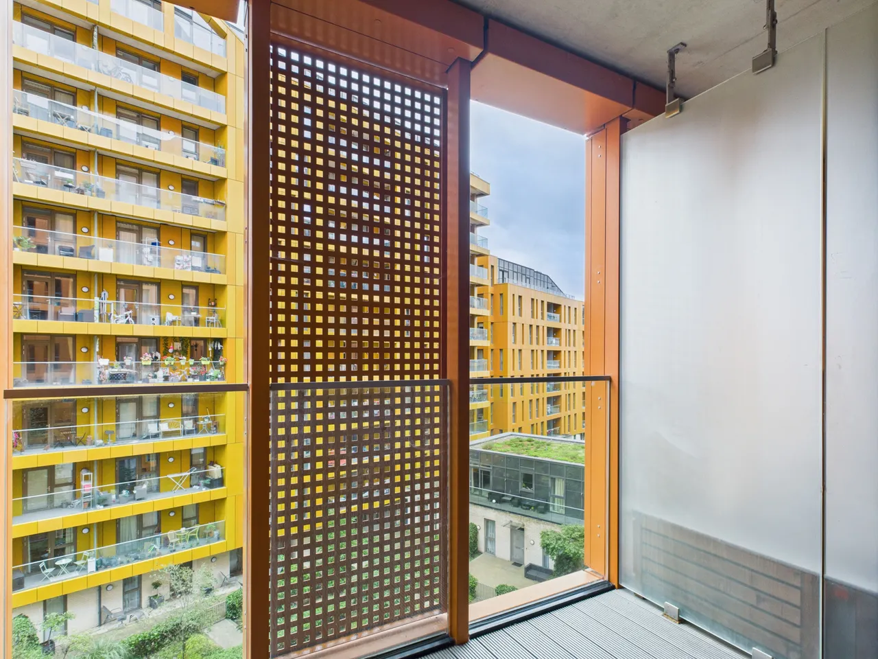 Flat 32, Ossel Court, 13 Telegraph Avenue, London, photo 4