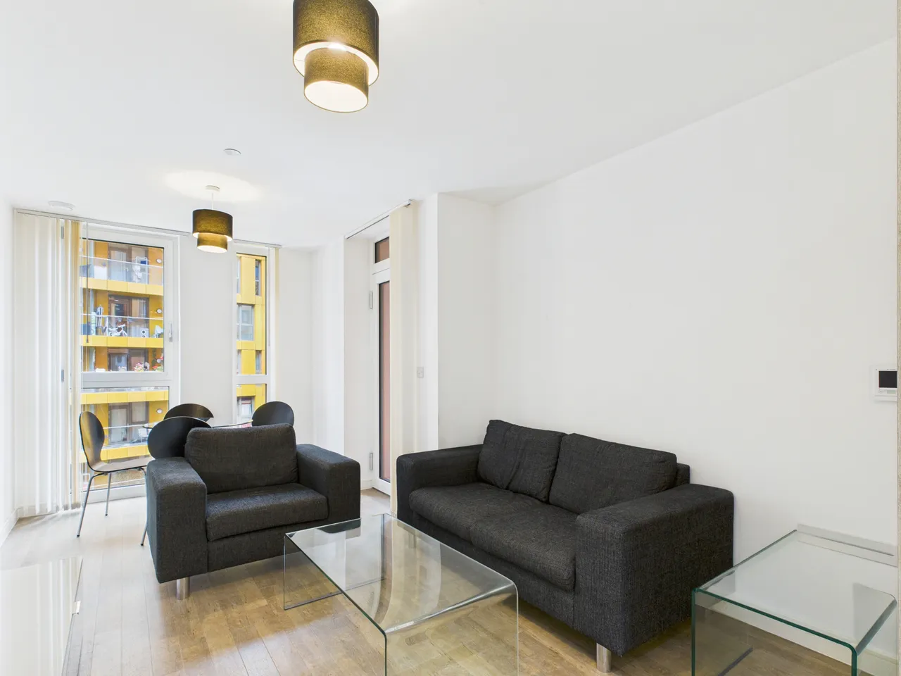 1 bed flat for sale — Flat 32, Ossel Court, 13 Telegraph Avenue, London