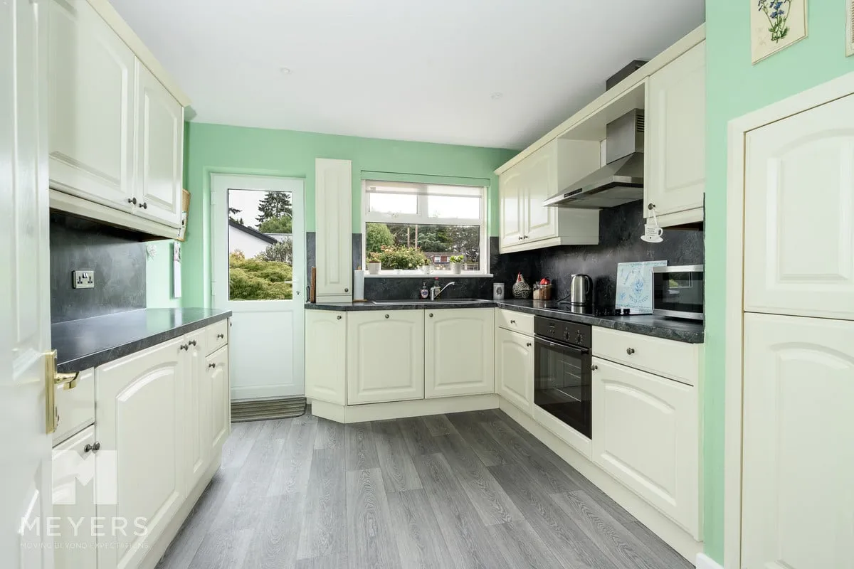Oaks Drive, St. Leonards, BH24, photo 4