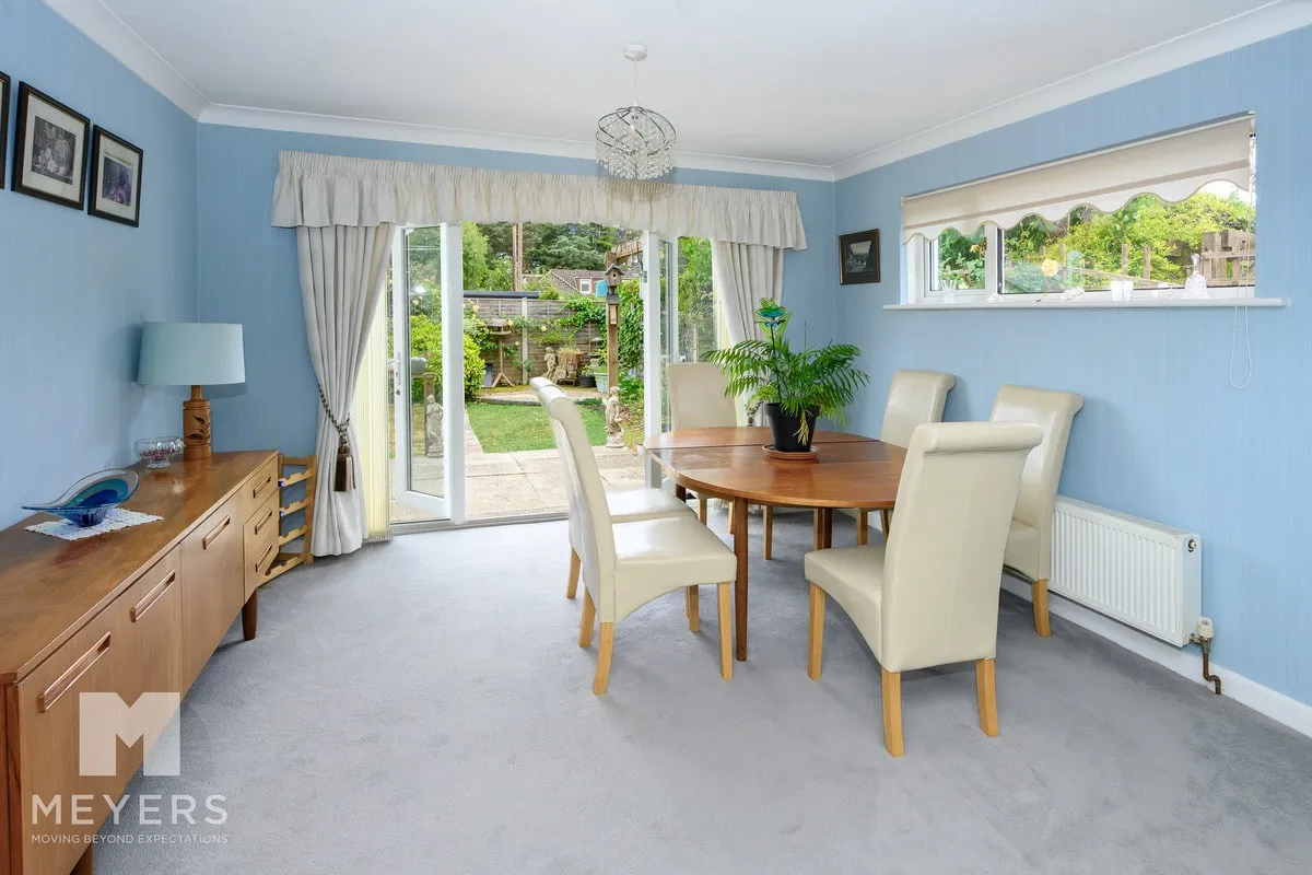 Oaks Drive, St. Leonards, BH24, photo 9